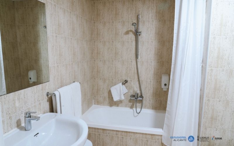 habitación individual - 800500 Fotos web - estudiotel - 2025 -baño