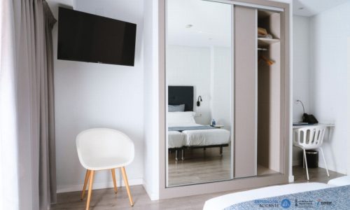 58 habitación doble - estudiotel - espejo